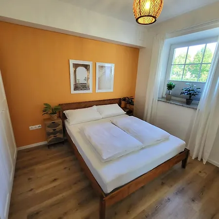 2-zimmer 2 - Am Schloss * Oberschleißheim