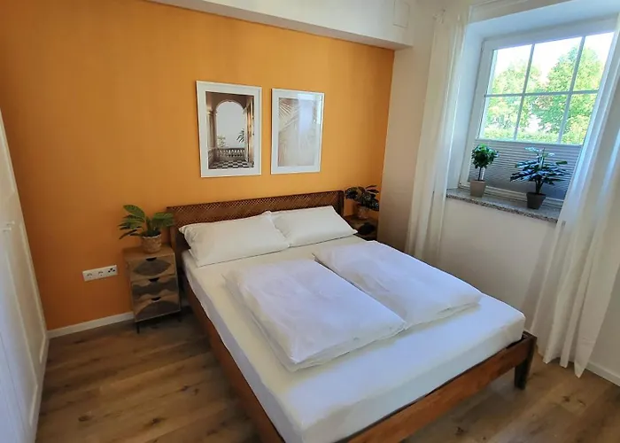 2-zimmer 2 - Am Schloss * Oberschleissheim